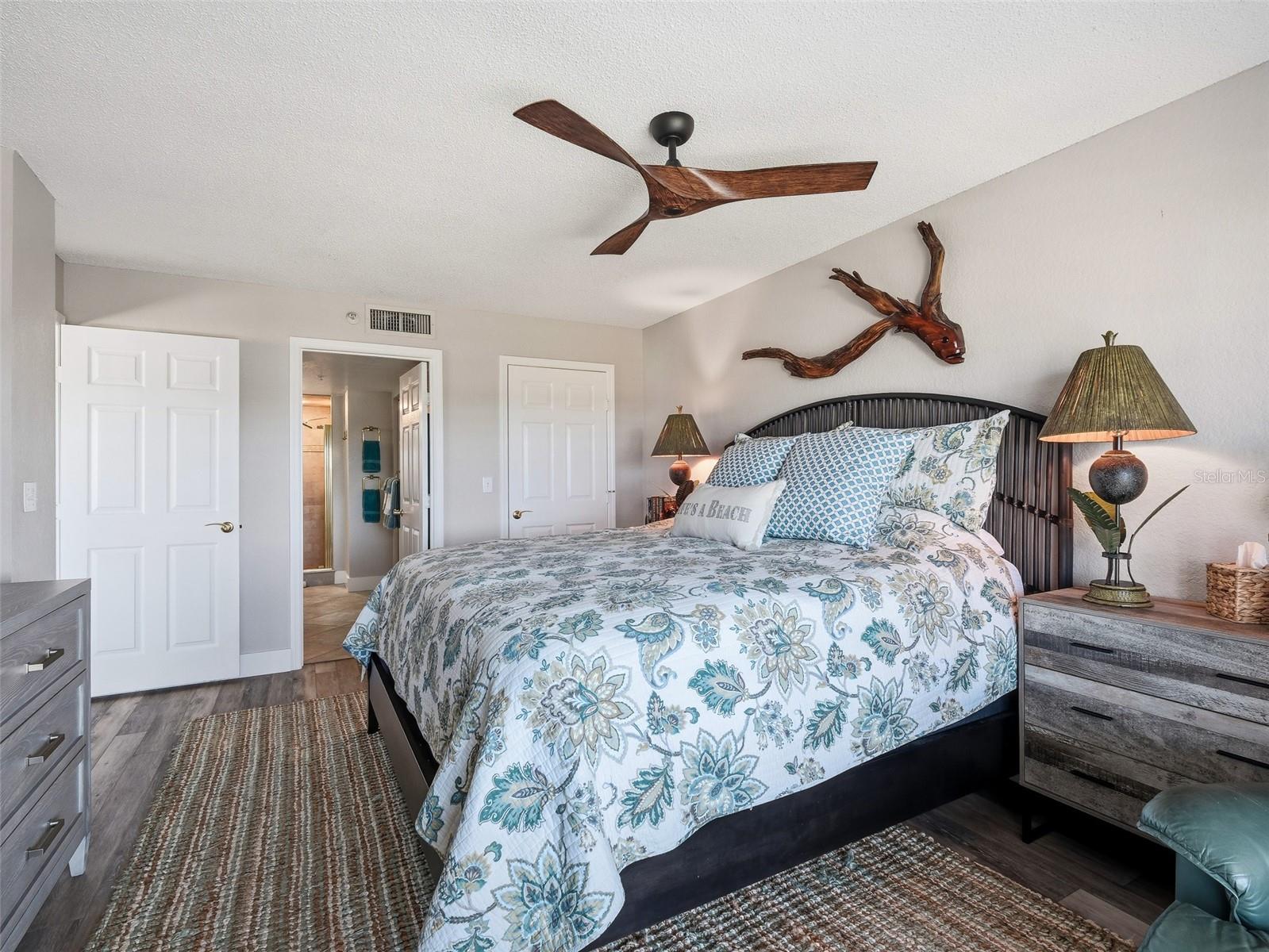 Image 38 of 71 For 2700 Peninsula Avenue 214