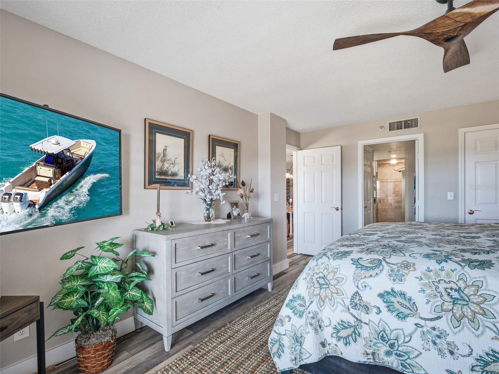 Image 39 of 71 For 2700 Peninsula Avenue 214