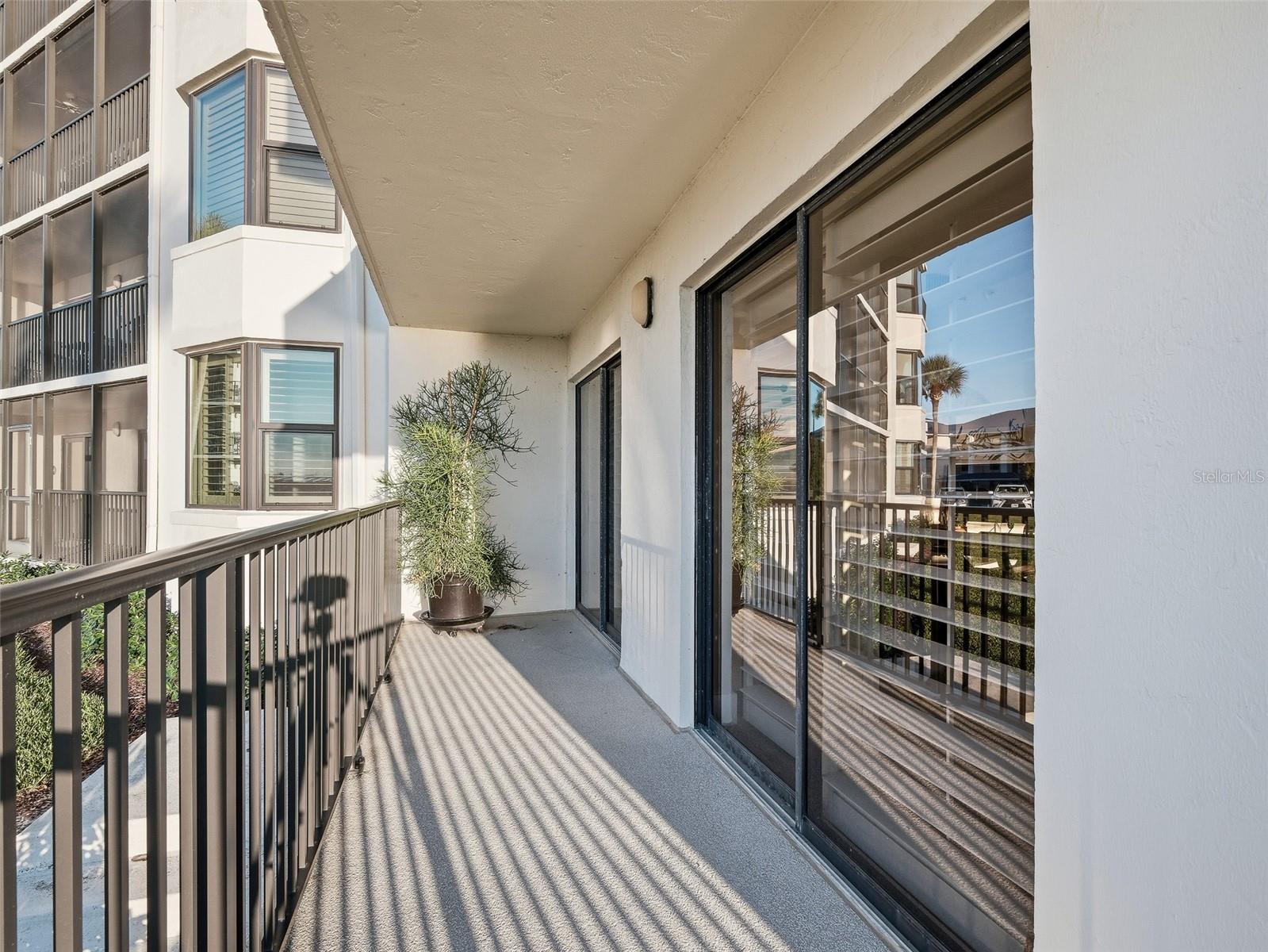 Image 53 of 71 For 2700 Peninsula Avenue 214