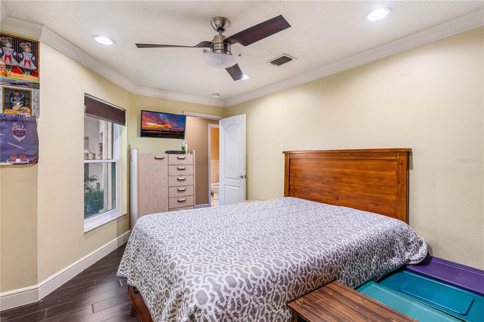 Image 23 of 37 For 2270 Candlewood Lane E