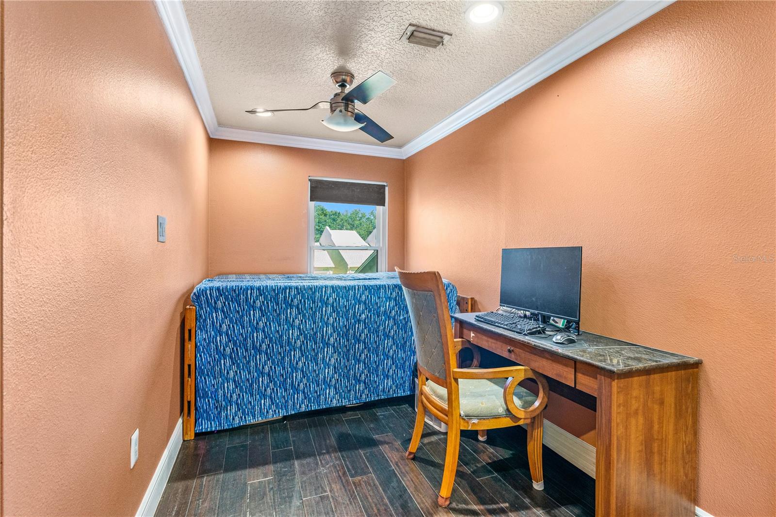 Image 25 of 37 For 2270 Candlewood Lane E