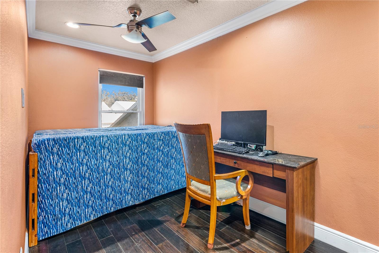 Image 26 of 37 For 2270 Candlewood Lane E