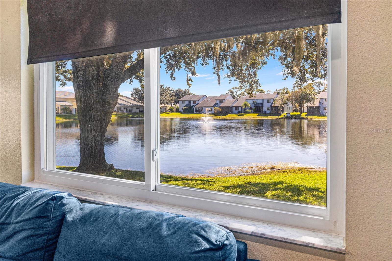 Image 5 of 37 For 2270 Candlewood Lane E