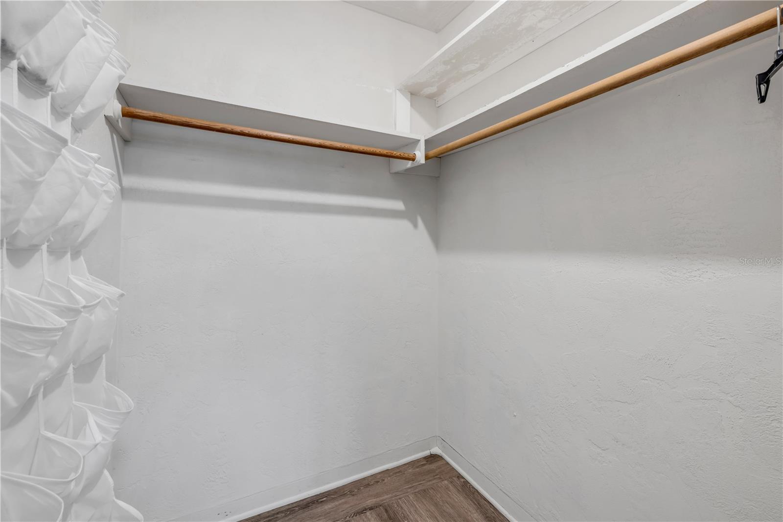 Image 11 of 30 For 4515 Saxon Drive