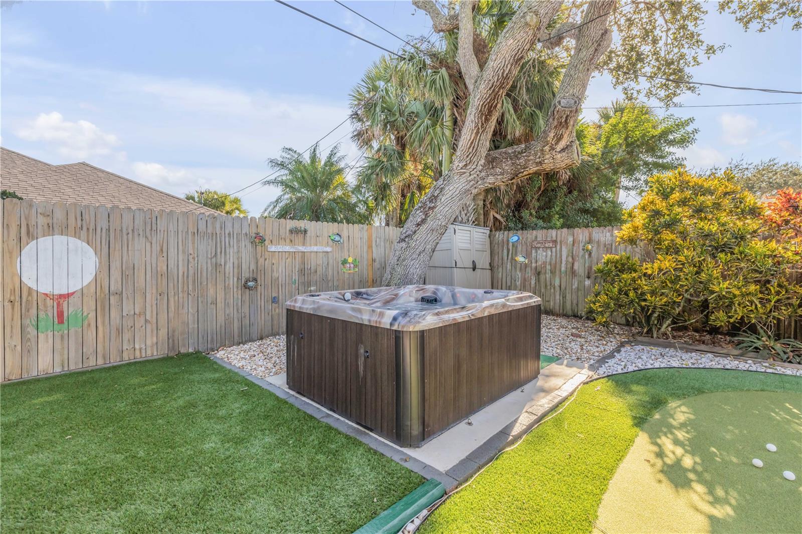 Image 21 of 30 For 4515 Saxon Drive