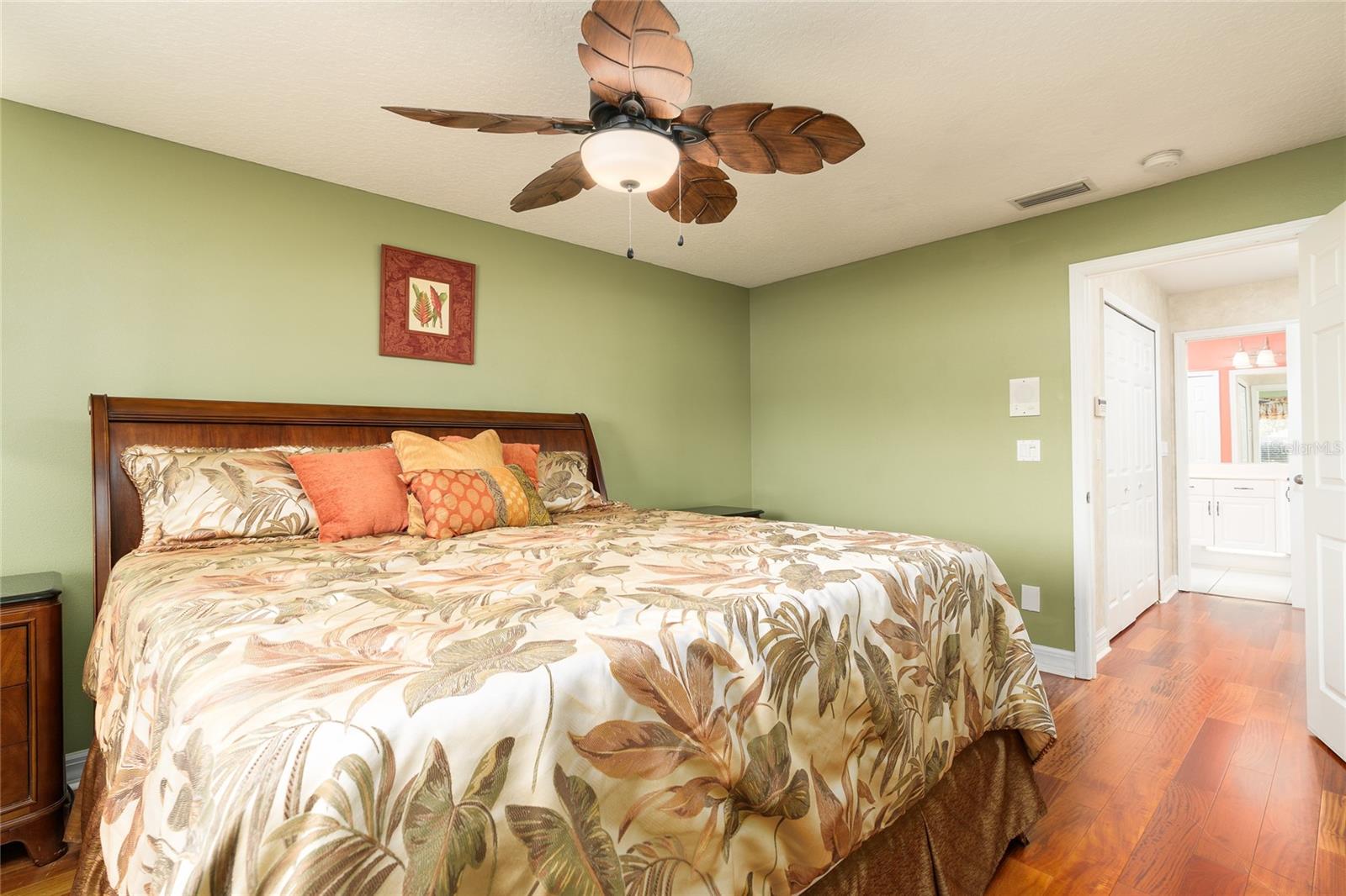 Image 18 of 56 For 1985 Rutgers Place 1985