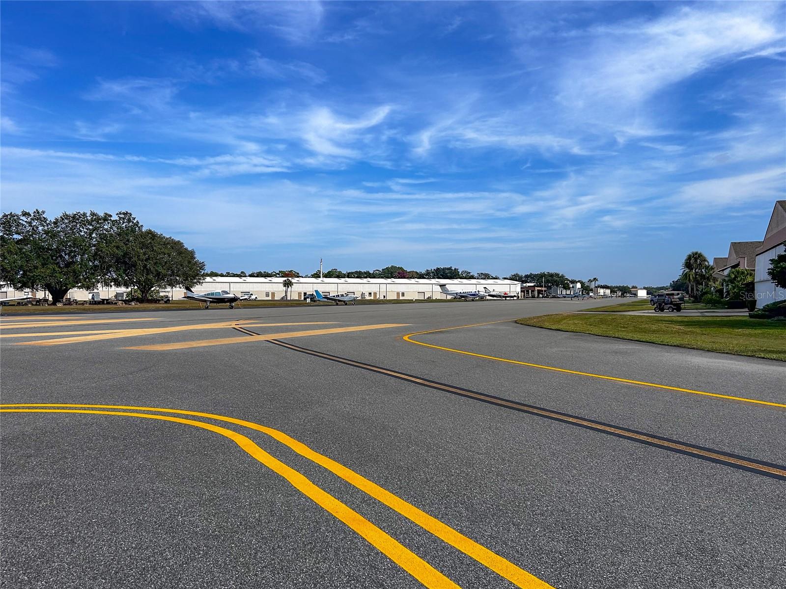 Image 39 of 56 For 1985 Rutgers Place 1985