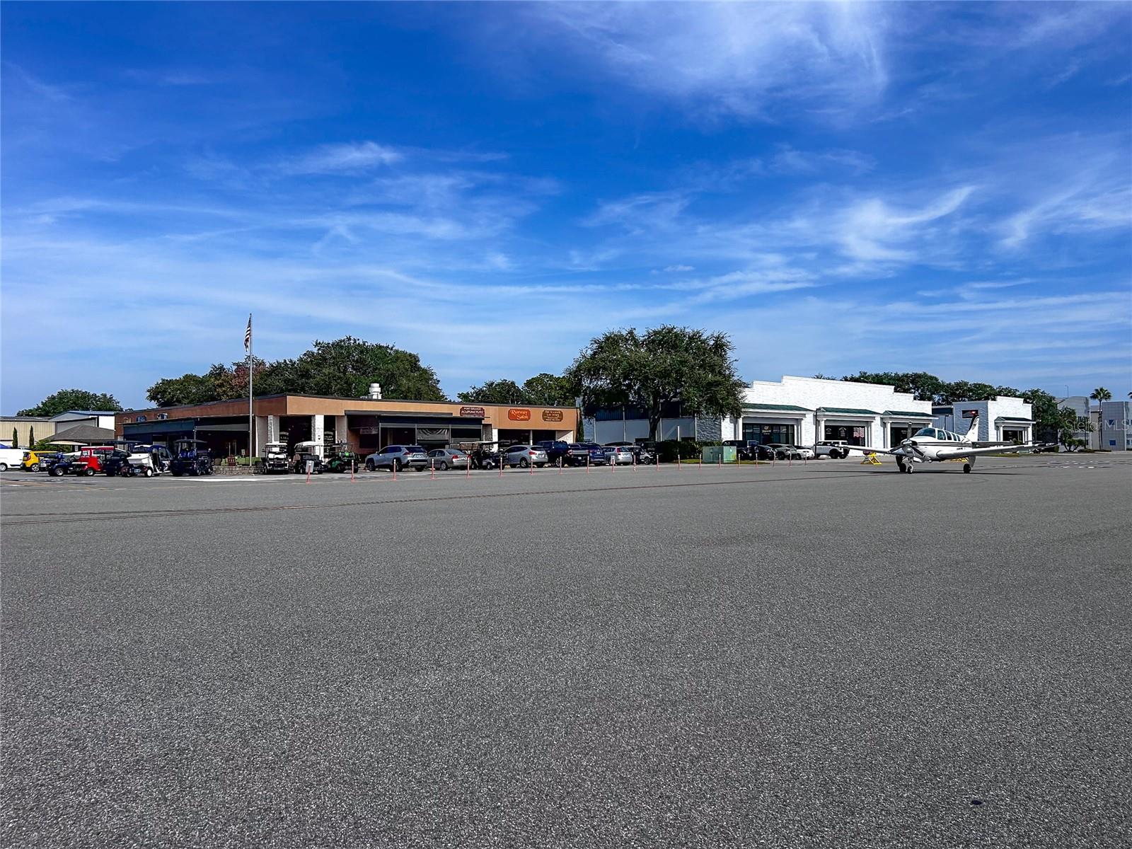 Image 44 of 56 For 1985 Rutgers Place 1985