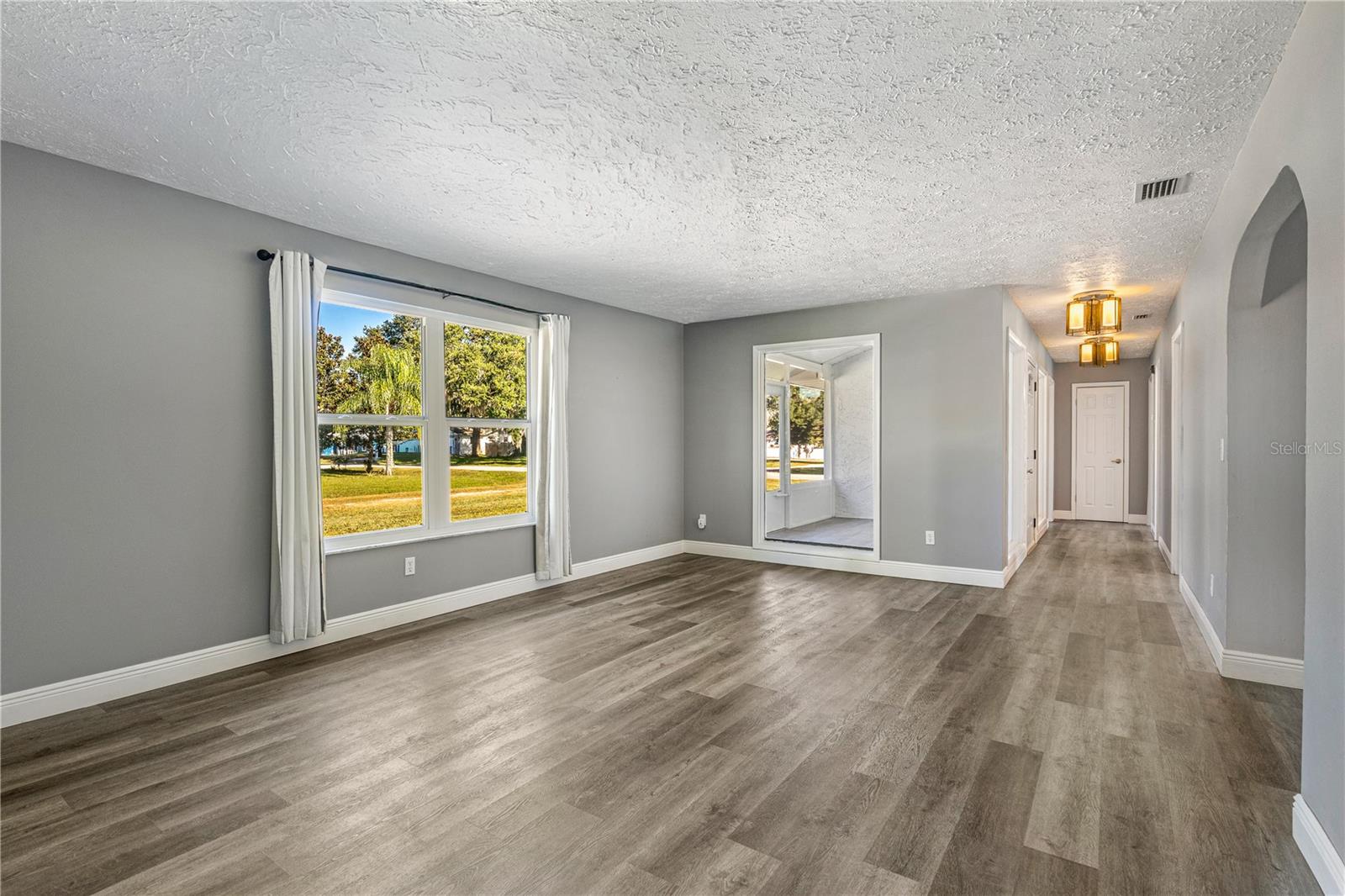 Image 6 of 42 For 1708 Sabal Palm Drive