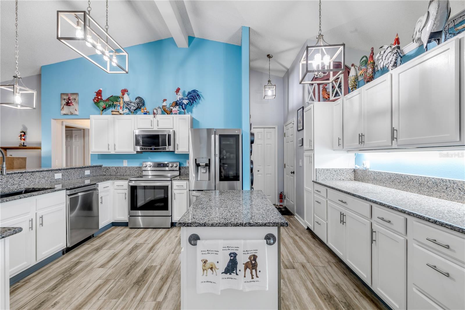 Image 12 of 76 For 7 Ranbay Place