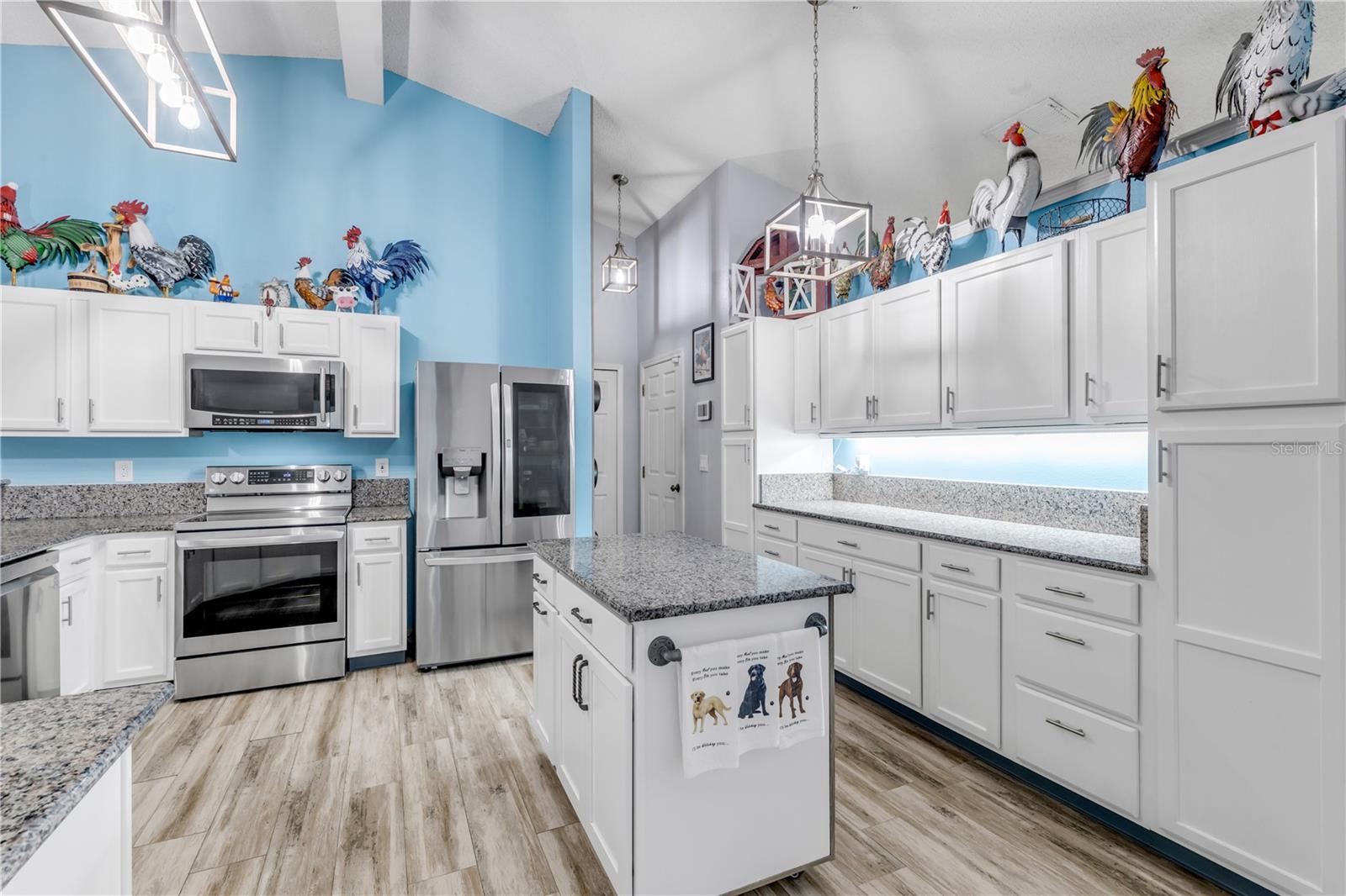 Image 14 of 76 For 7 Ranbay Place