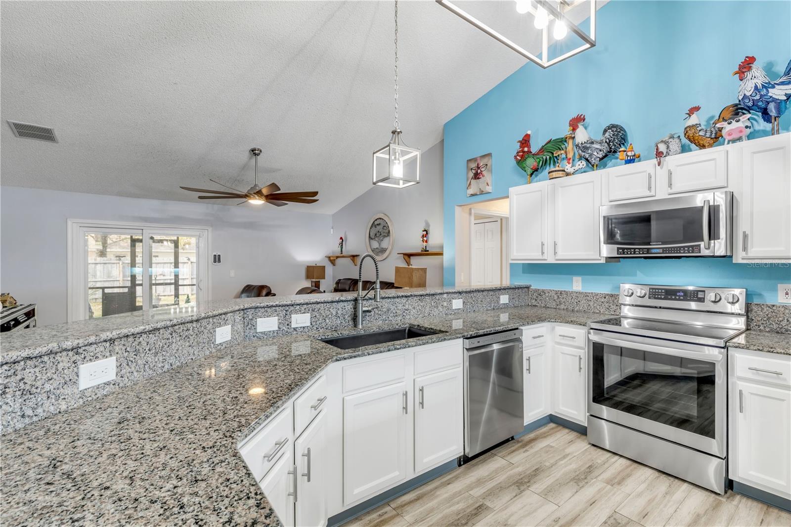 Image 16 of 76 For 7 Ranbay Place