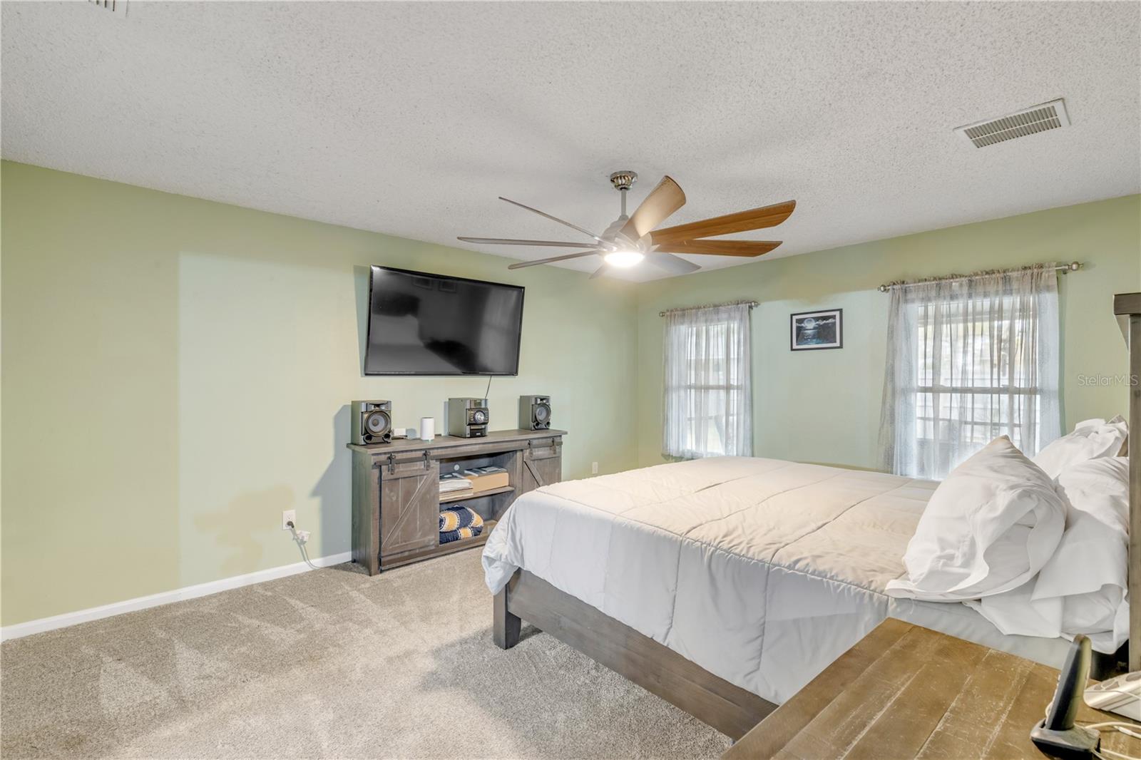 Image 29 of 76 For 7 Ranbay Place