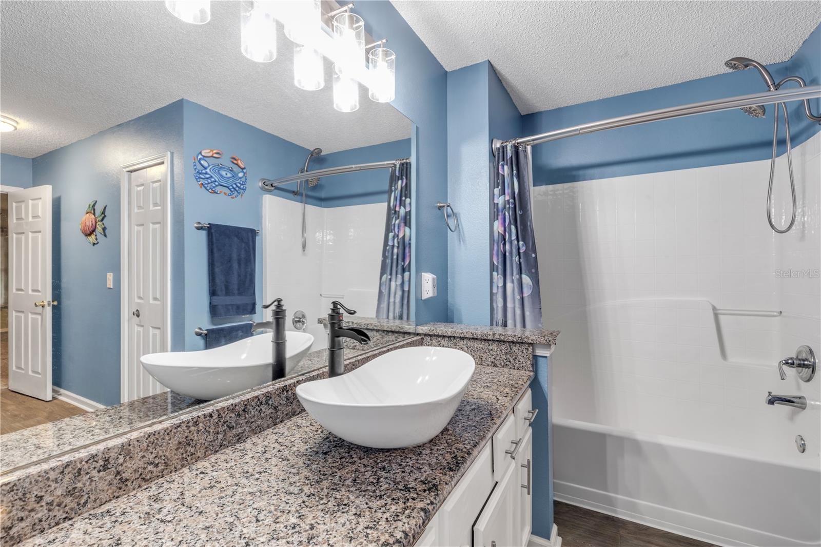 Image 35 of 76 For 7 Ranbay Place