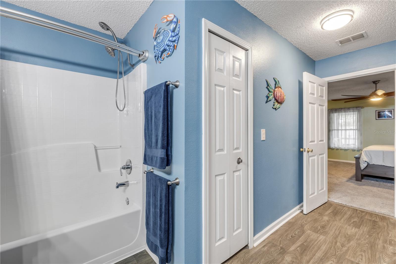 Image 36 of 76 For 7 Ranbay Place