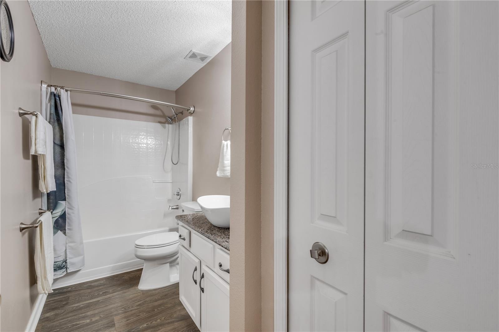 Image 37 of 76 For 7 Ranbay Place