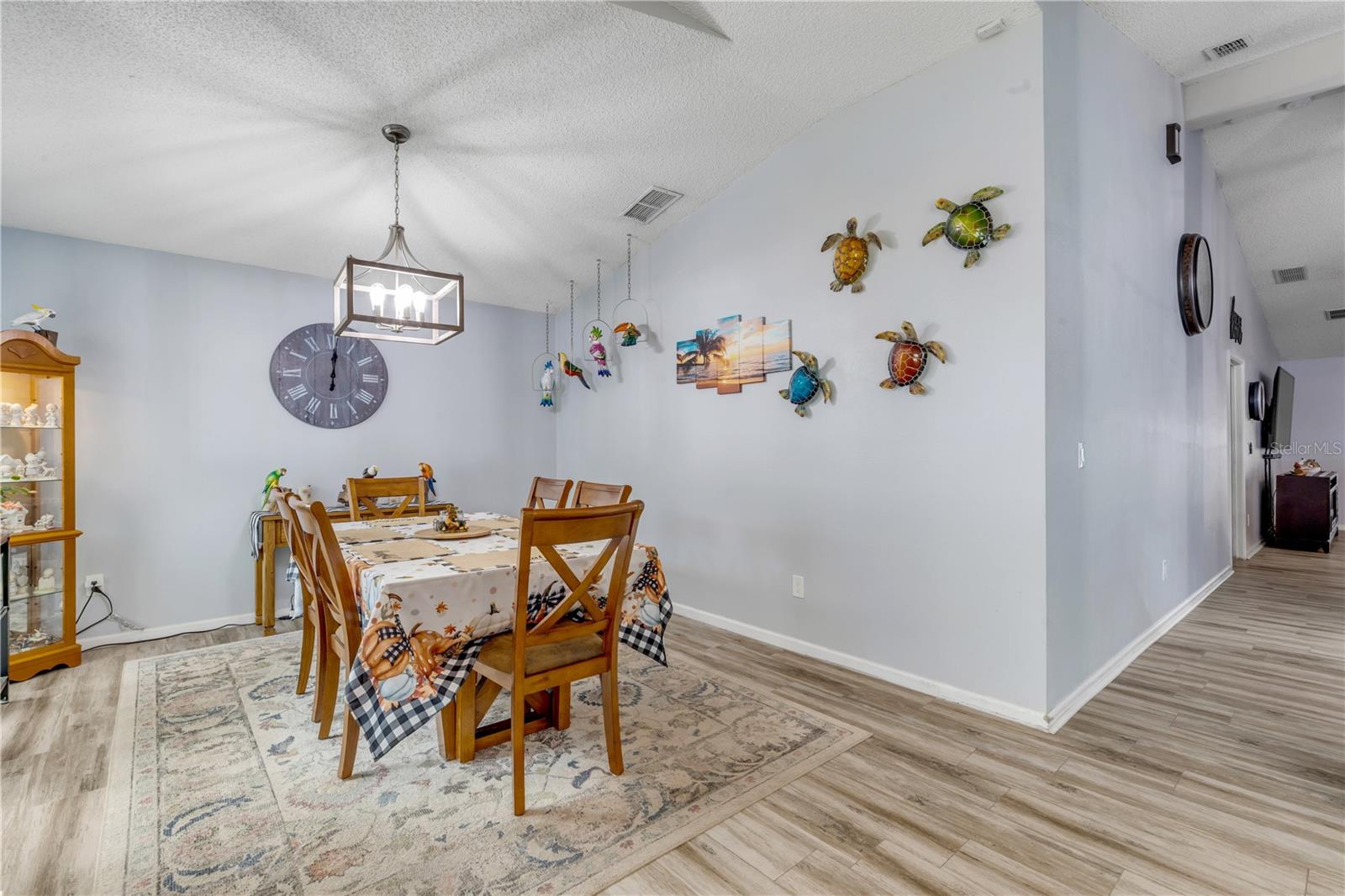 Image 6 of 76 For 7 Ranbay Place