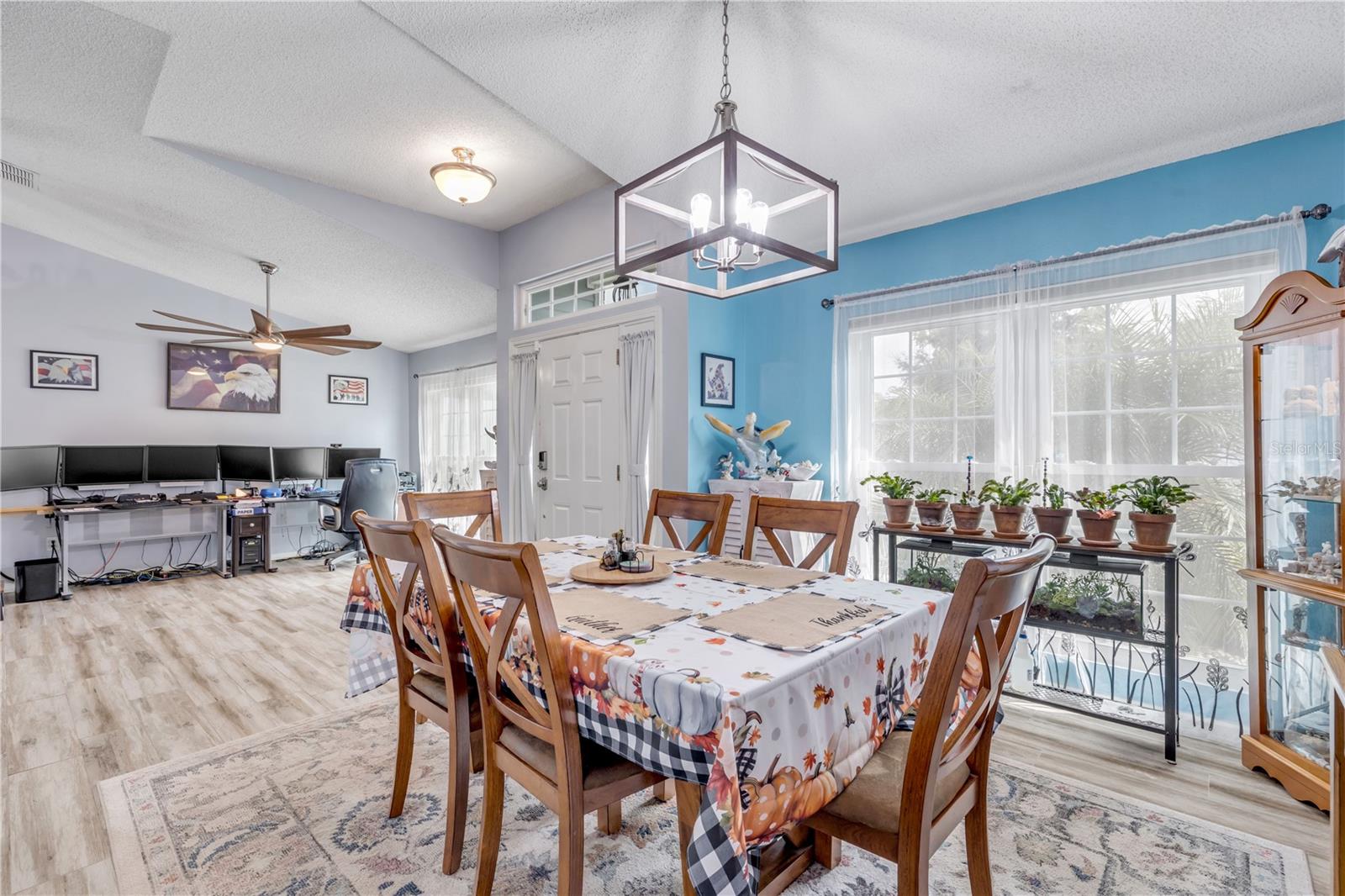 Image 7 of 76 For 7 Ranbay Place