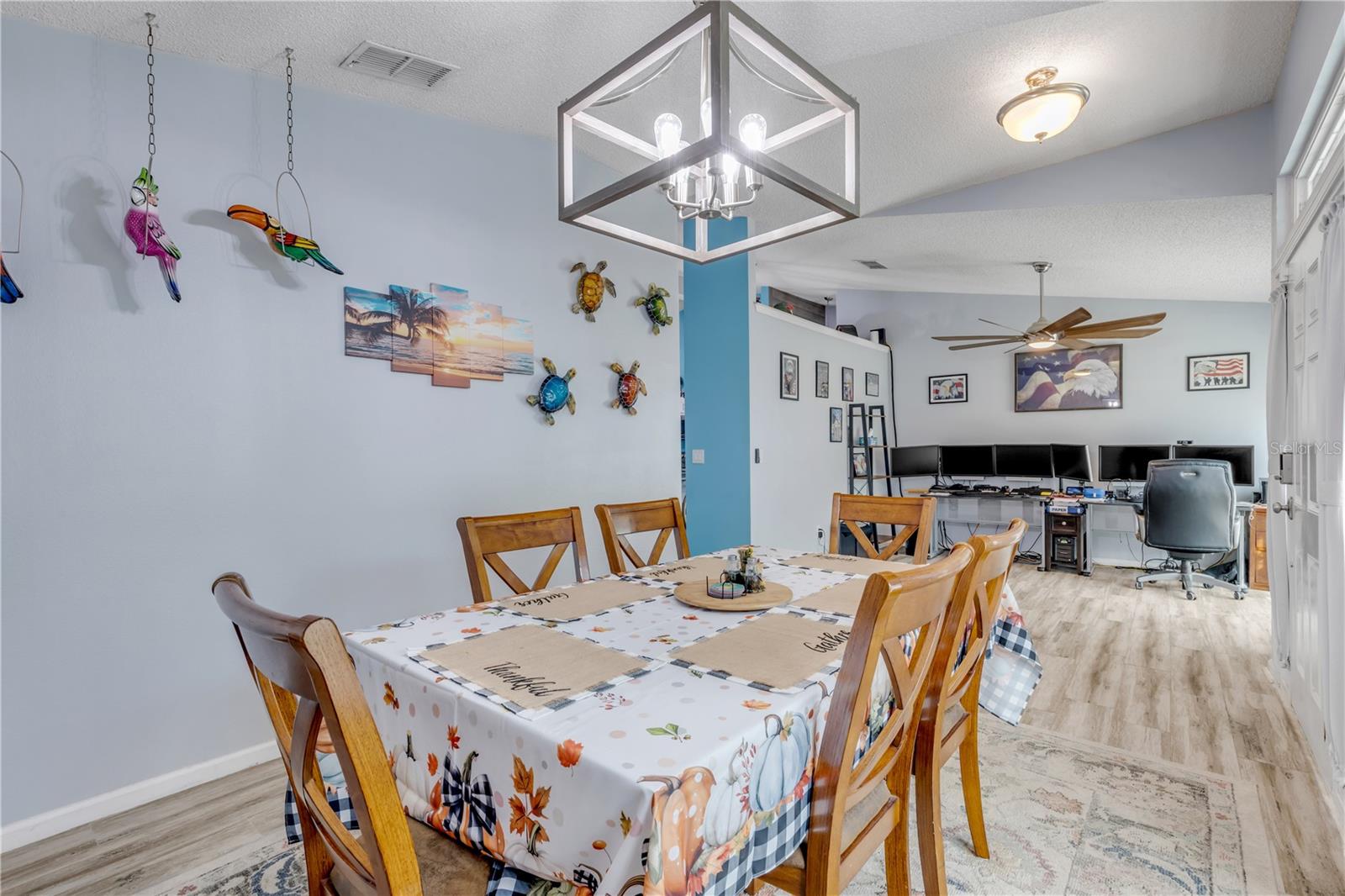 Image 8 of 76 For 7 Ranbay Place