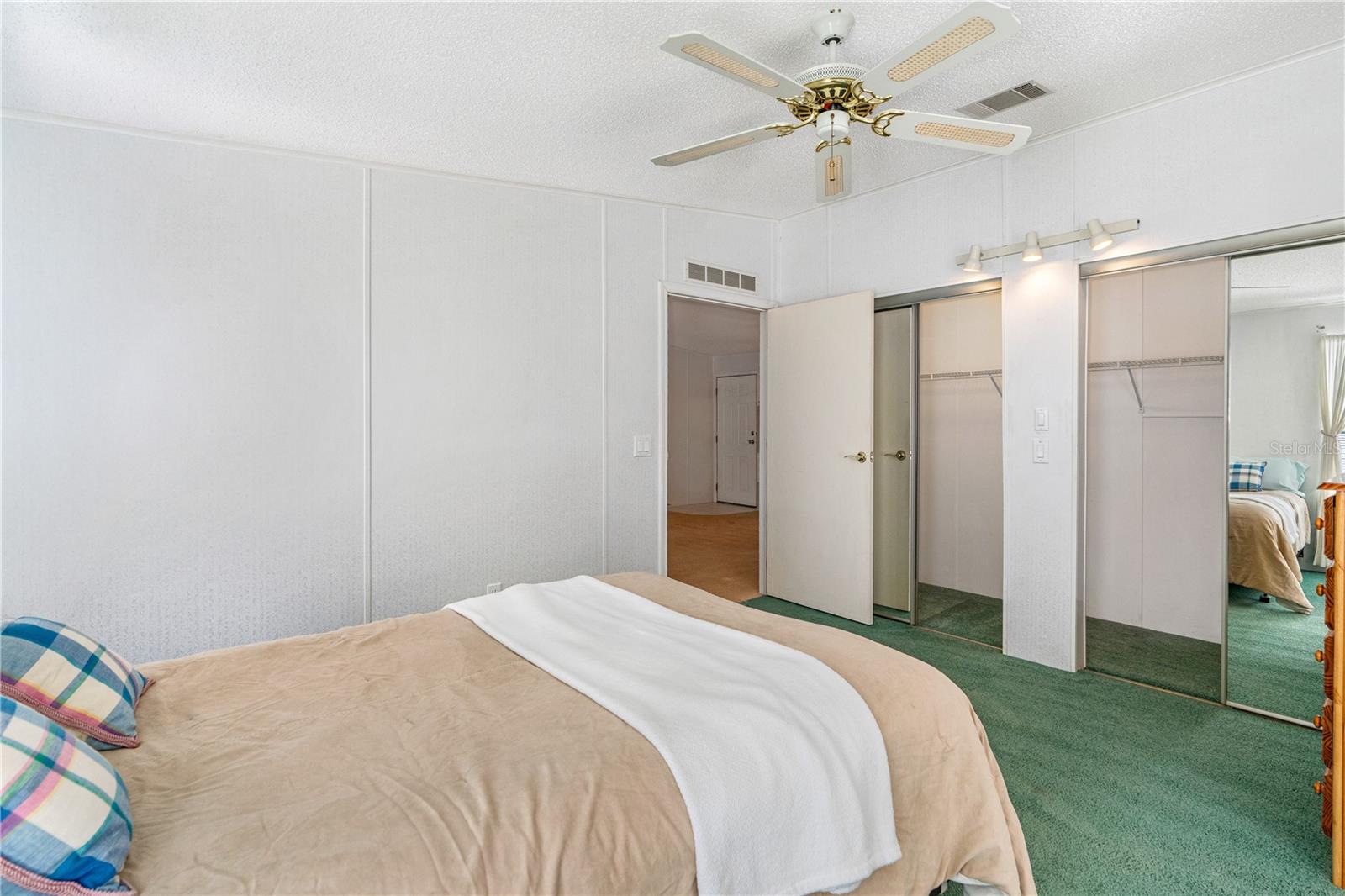 Image 18 of 54 For 509 Starboard Avenue