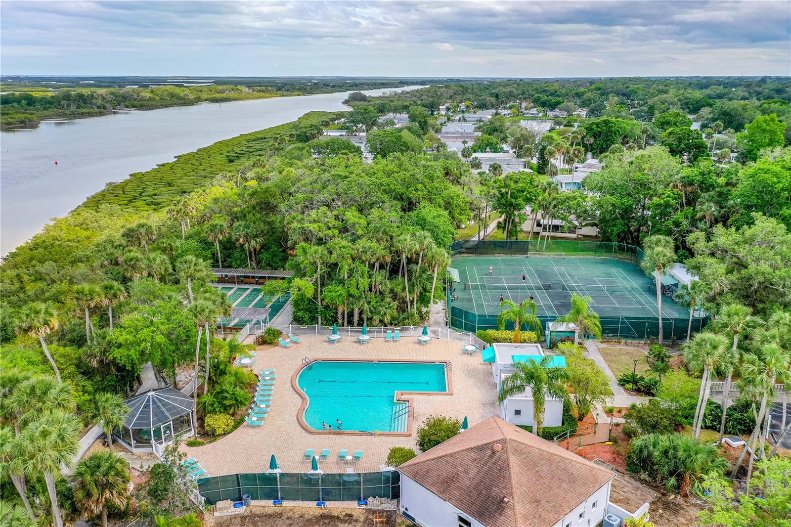 Image 3 of 54 For 509 Starboard Avenue