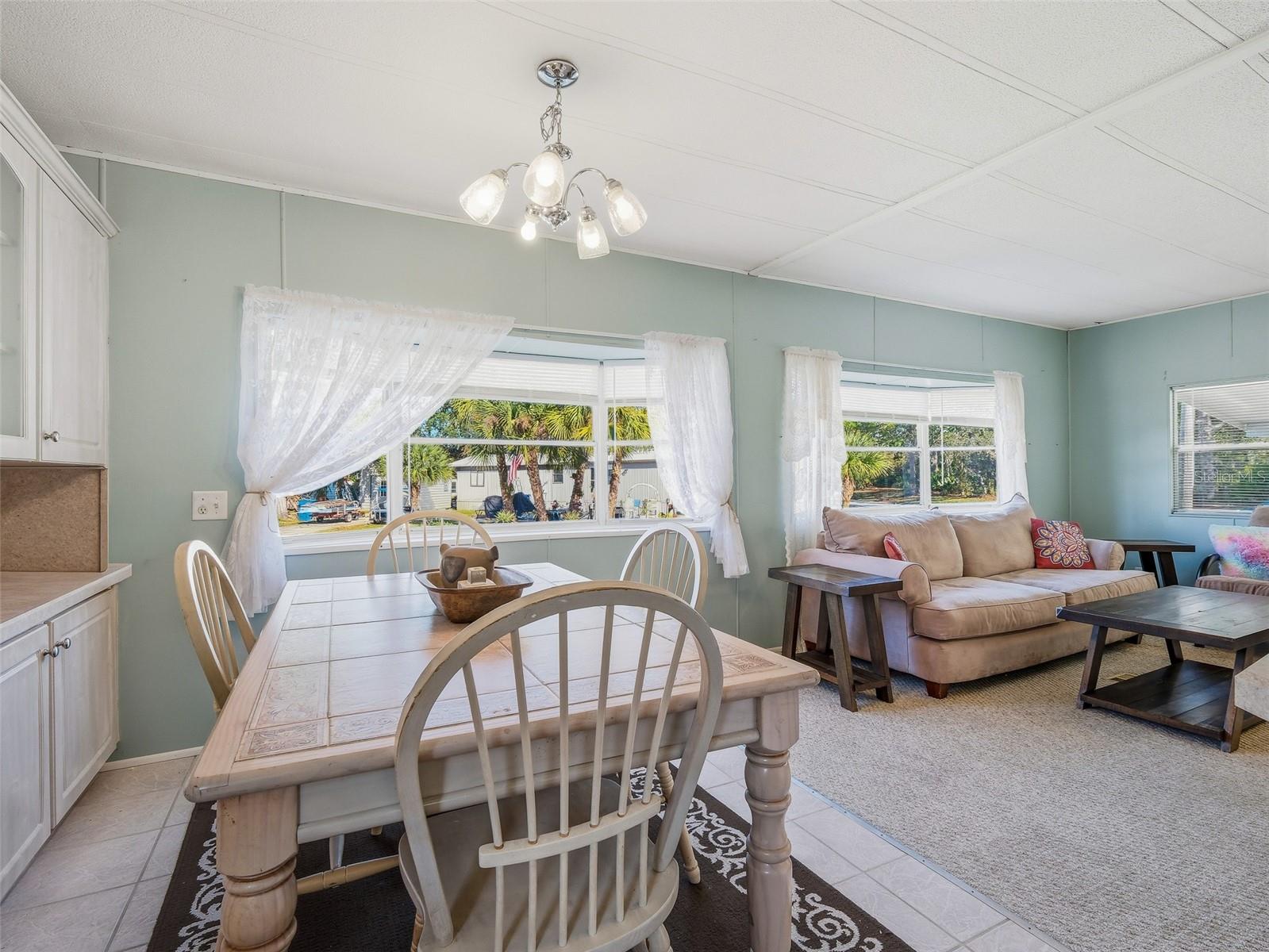 Image 10 of 59 For 4422 Indian River Drive W