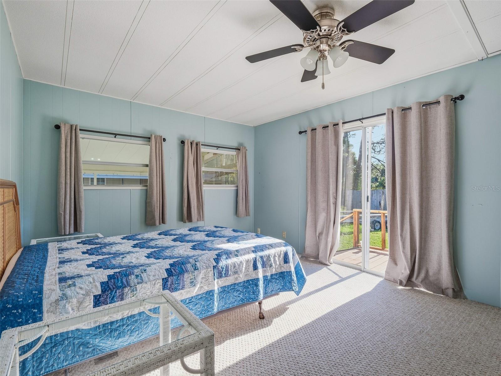 Image 22 of 59 For 4422 Indian River Drive W