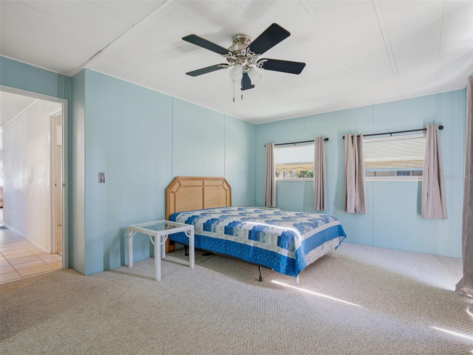 Image 23 of 59 For 4422 Indian River Drive W