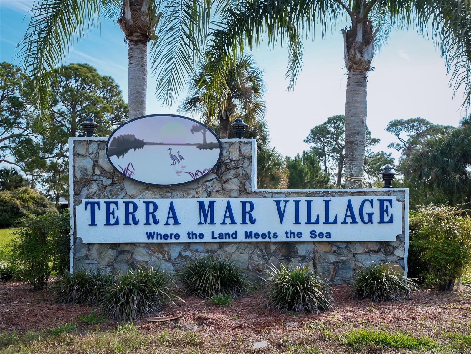 Image 3 of 59 For 4422 Indian River Drive W