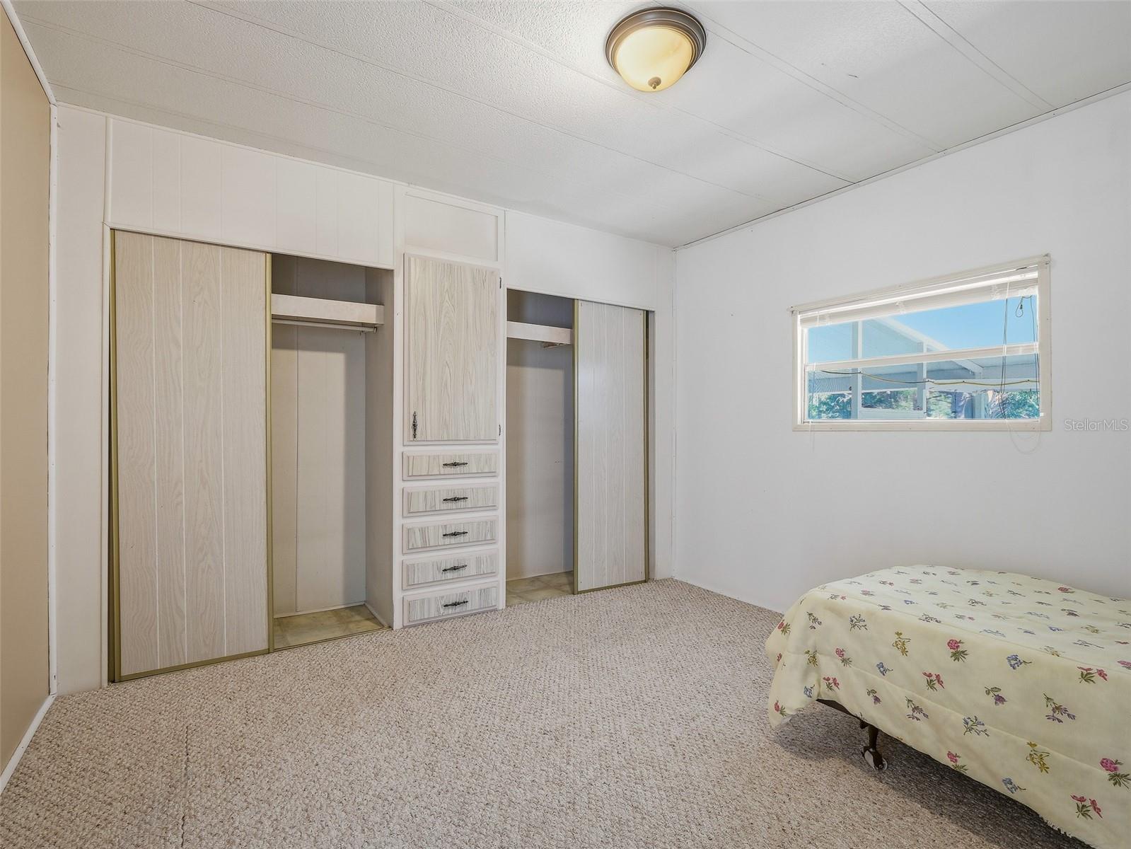 Image 30 of 59 For 4422 Indian River Drive W