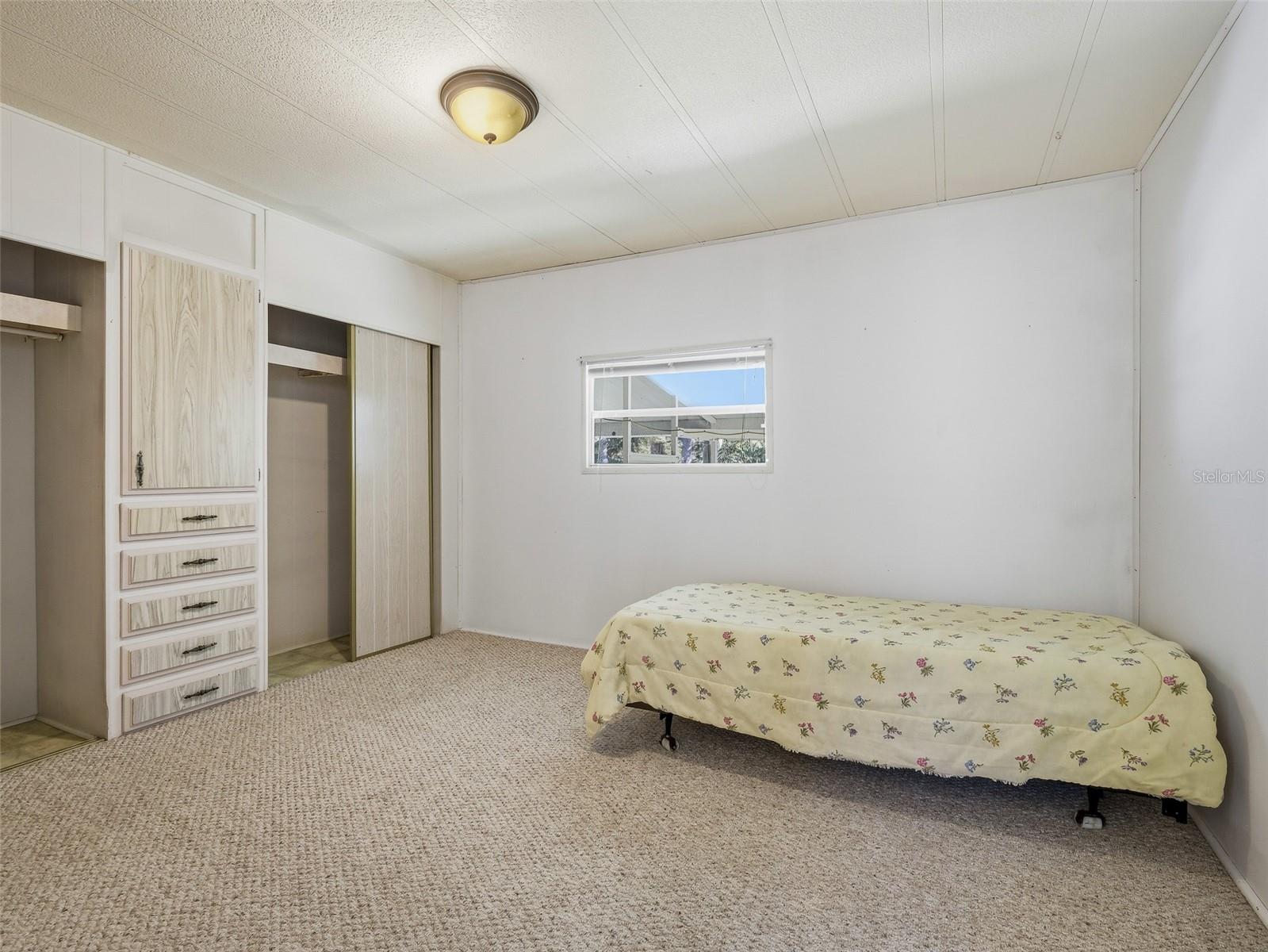 Image 31 of 59 For 4422 Indian River Drive W