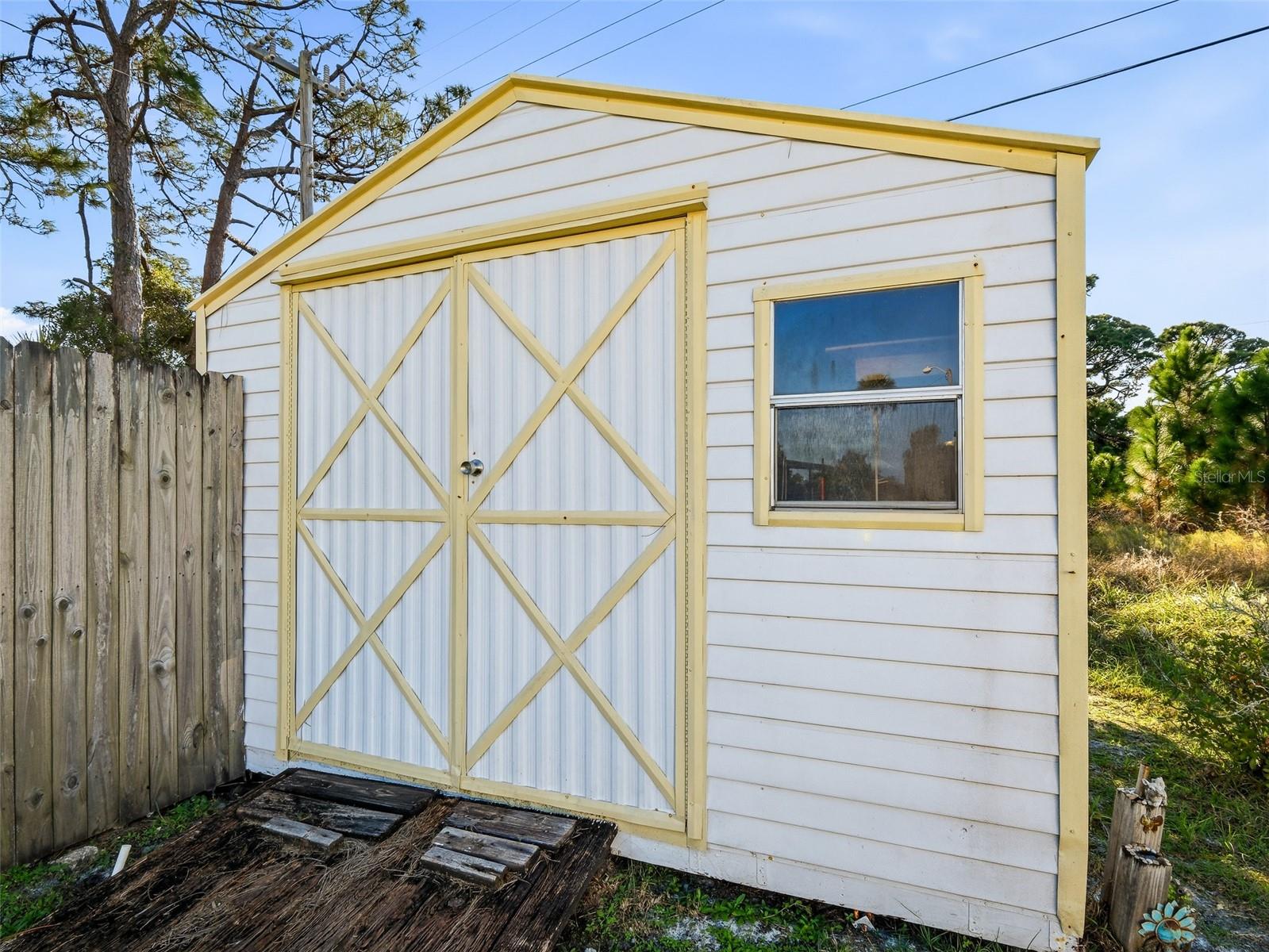 Image 39 of 59 For 4422 Indian River Drive W