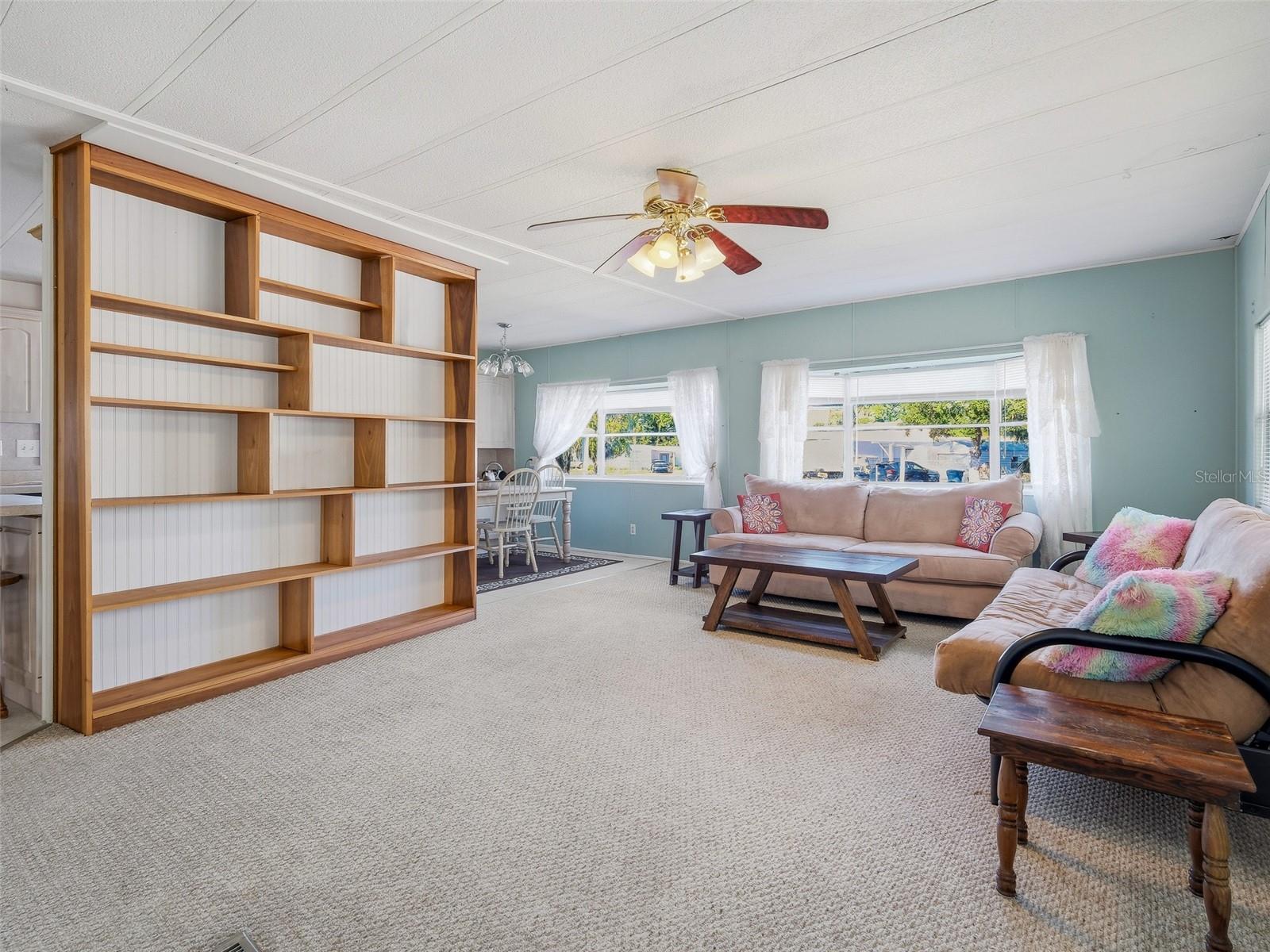 Image 4 of 59 For 4422 Indian River Drive W