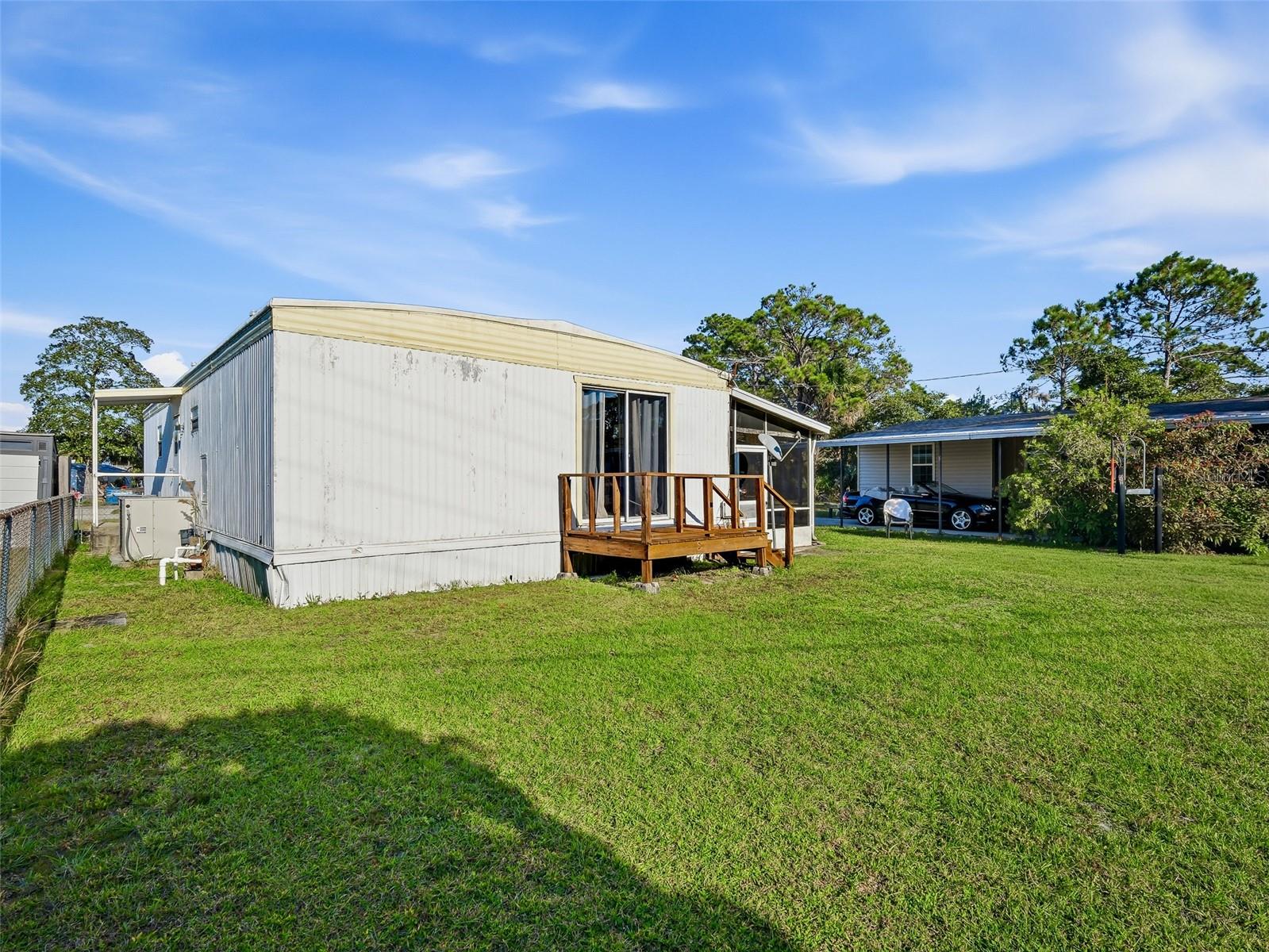 Image 41 of 59 For 4422 Indian River Drive W