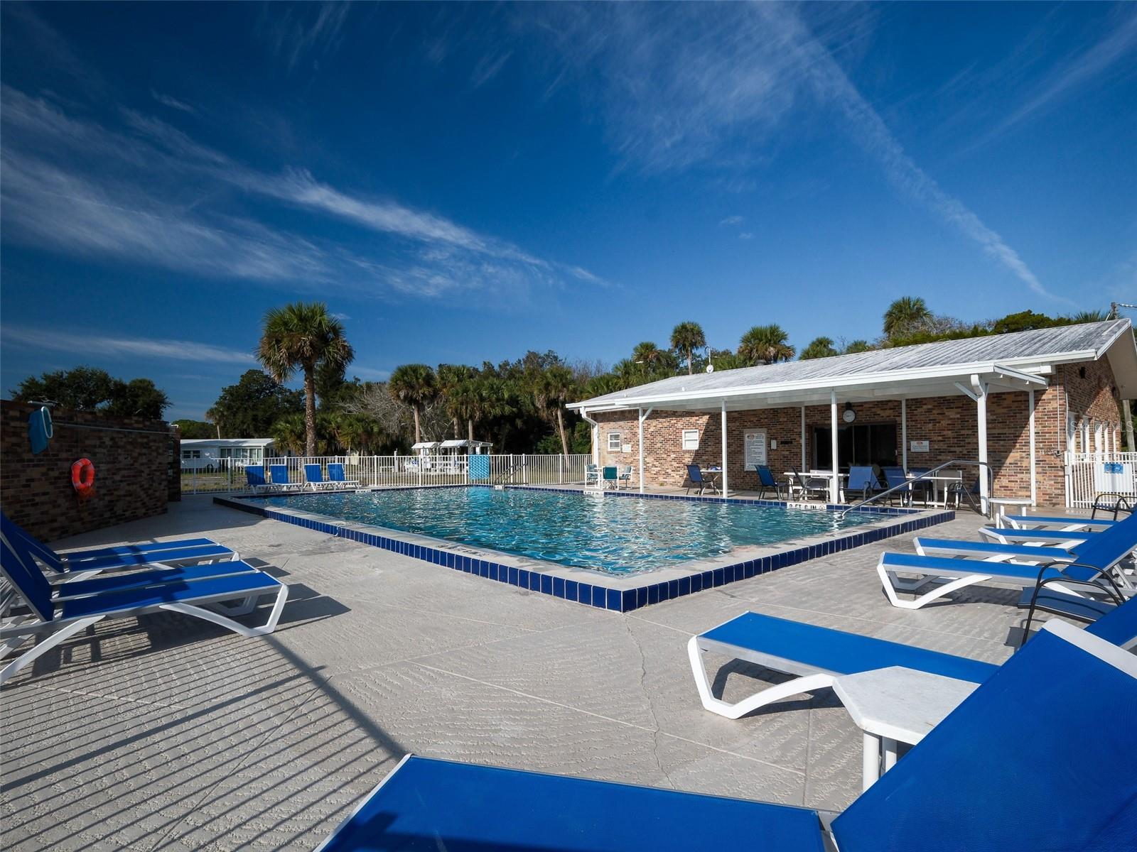 Image 47 of 59 For 4422 Indian River Drive W