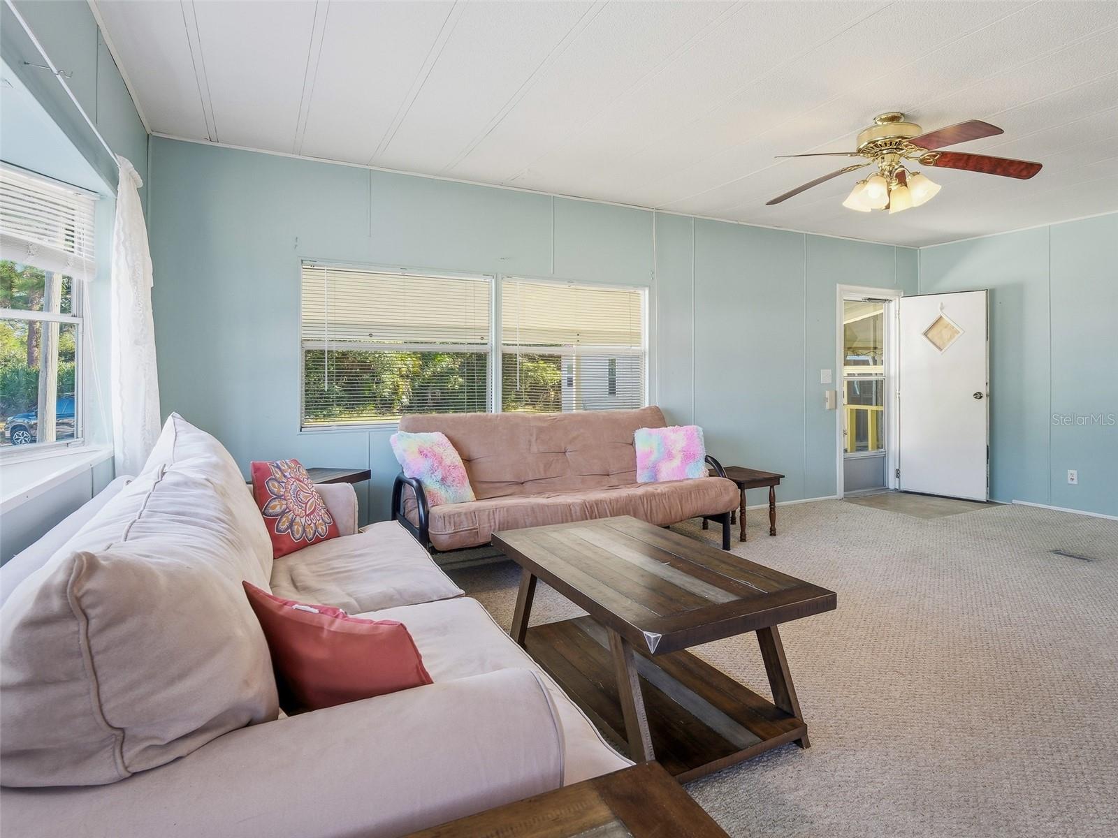 Image 5 of 59 For 4422 Indian River Drive W