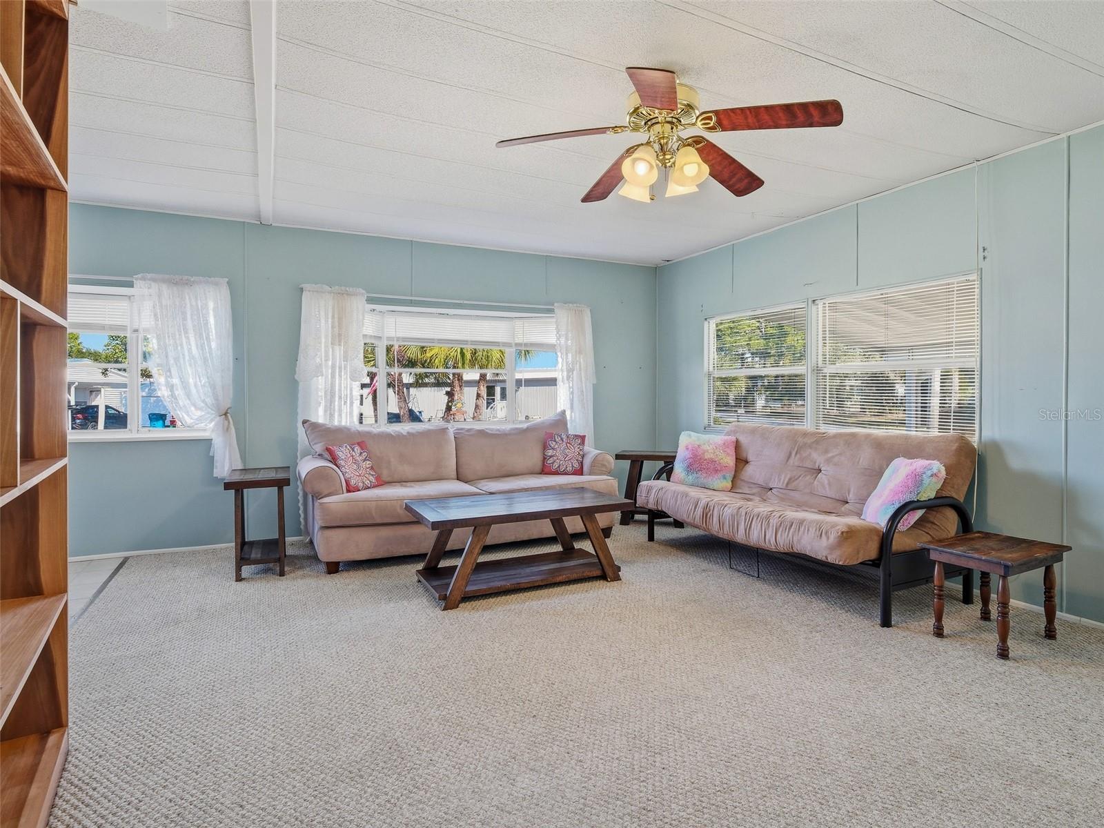 Image 7 of 59 For 4422 Indian River Drive W