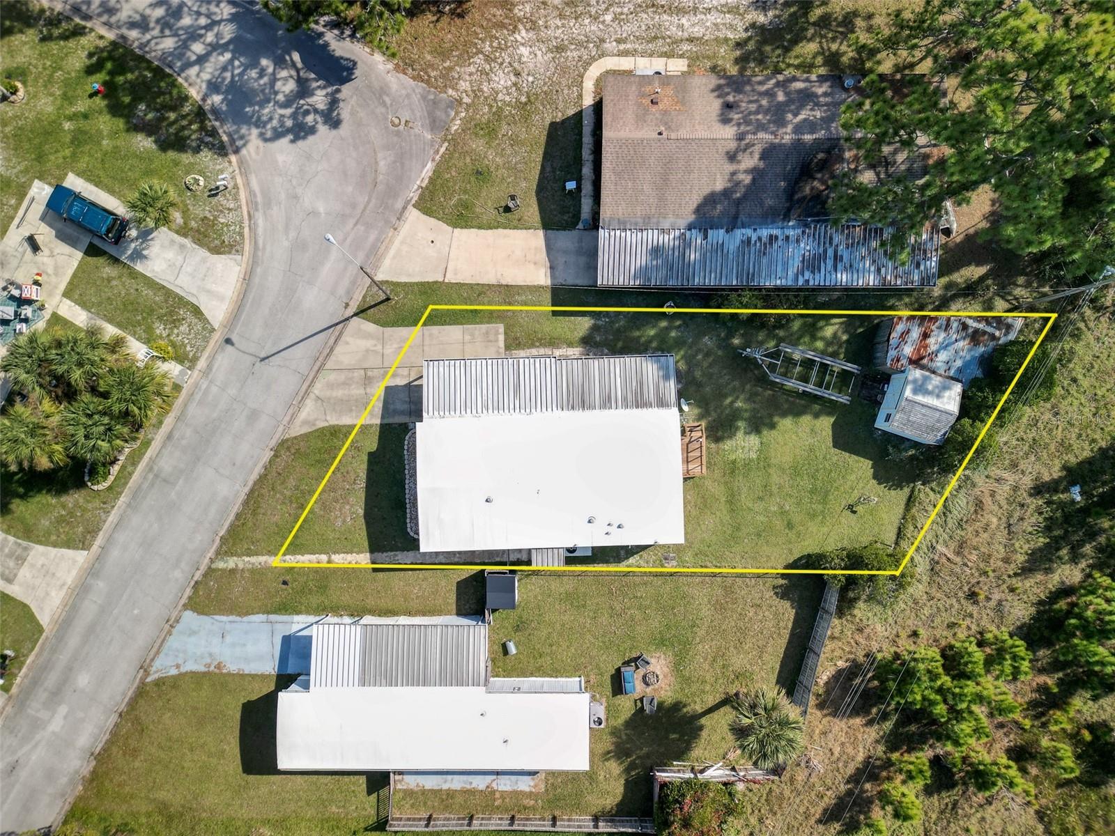 Image 8 of 59 For 4422 Indian River Drive W