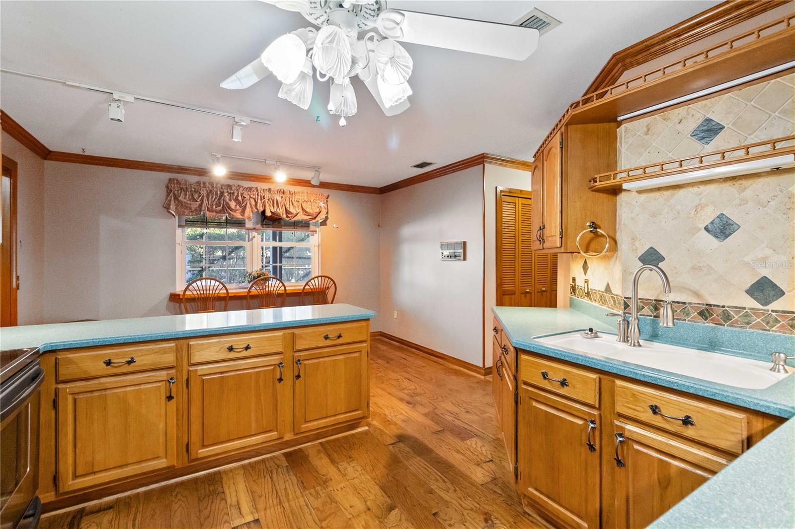 Image 19 of 50 For 209 Brynwood Lane