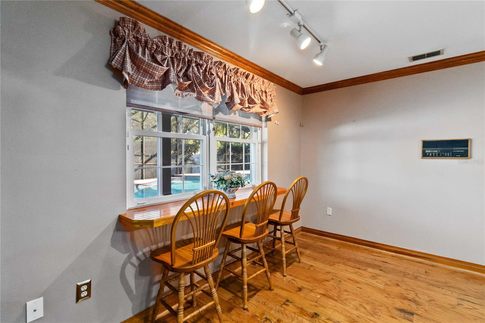 Image 22 of 50 For 209 Brynwood Lane