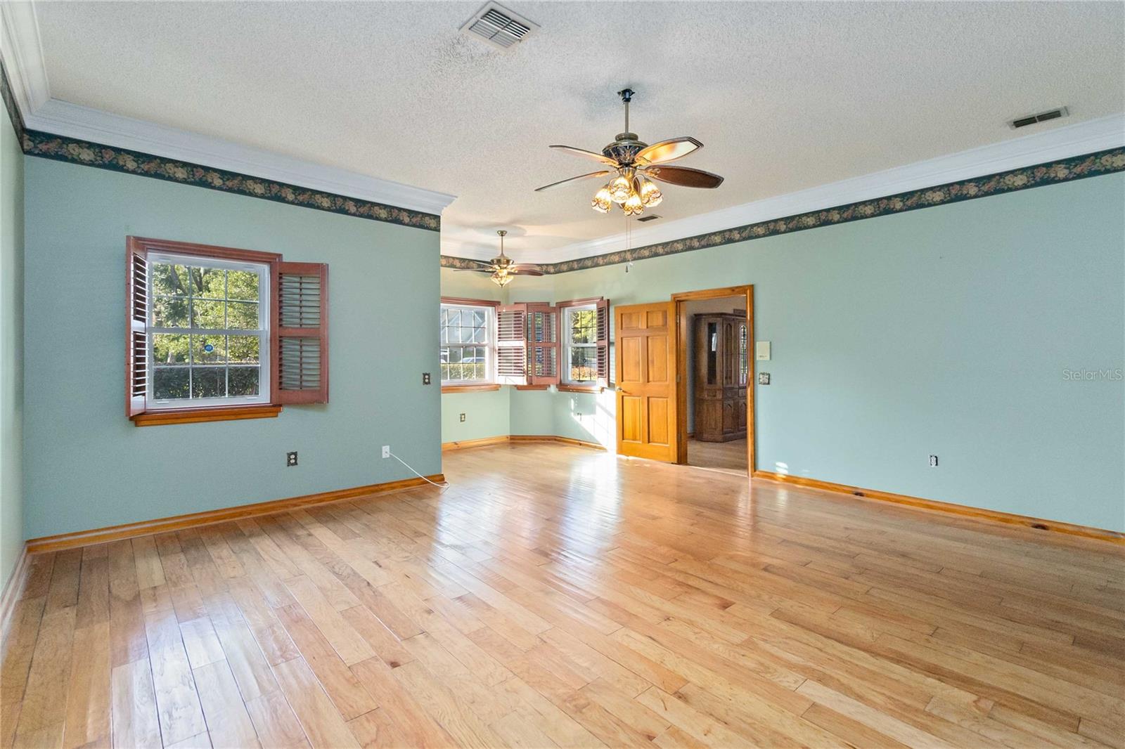 Image 24 of 50 For 209 Brynwood Lane