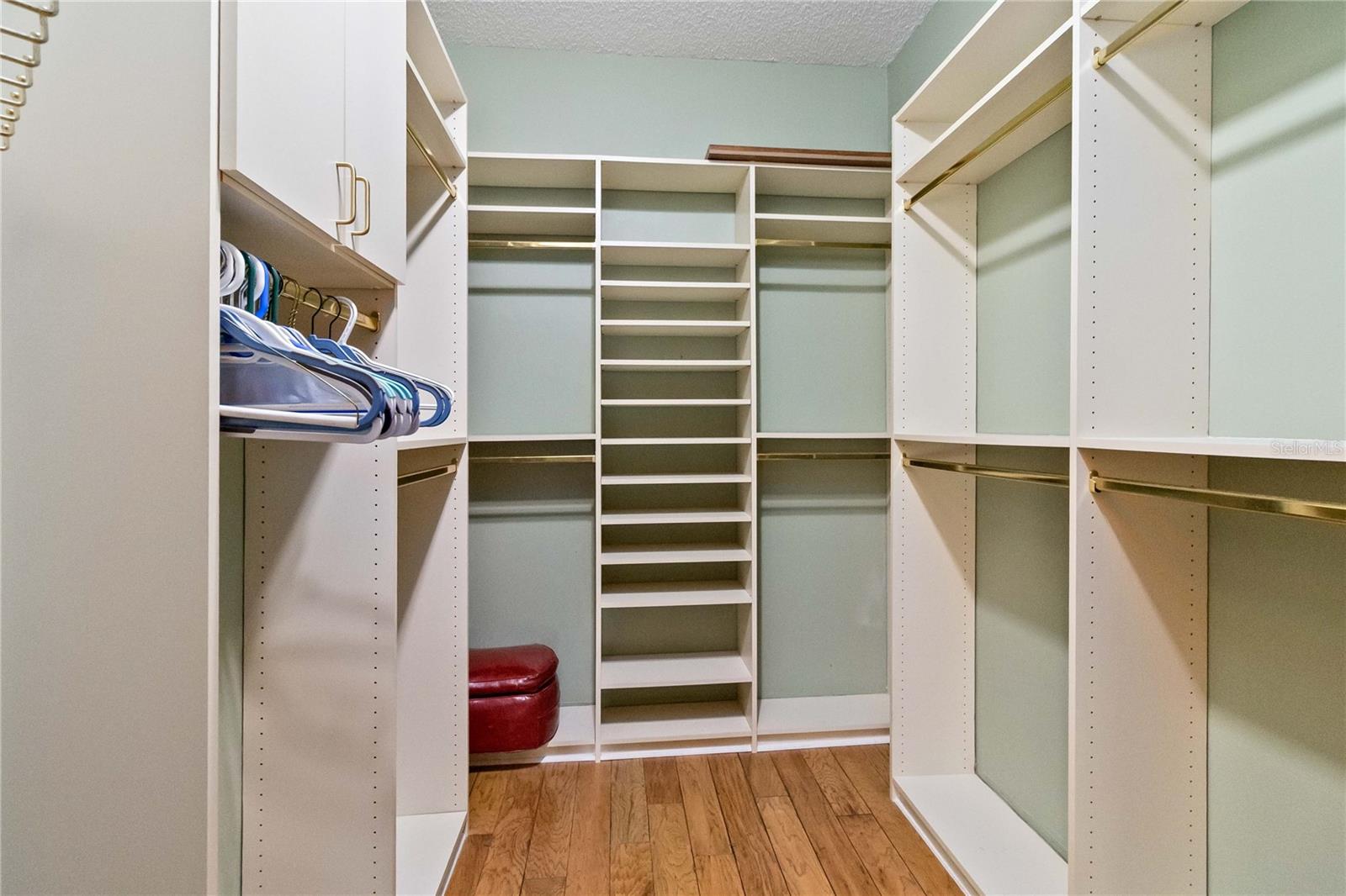 Image 25 of 50 For 209 Brynwood Lane