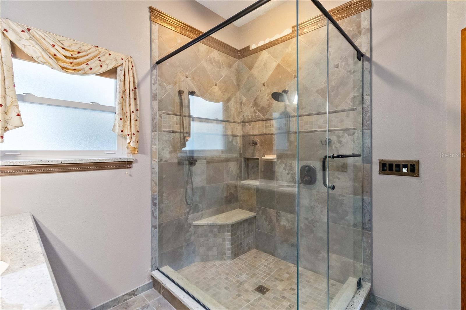 Image 27 of 50 For 209 Brynwood Lane