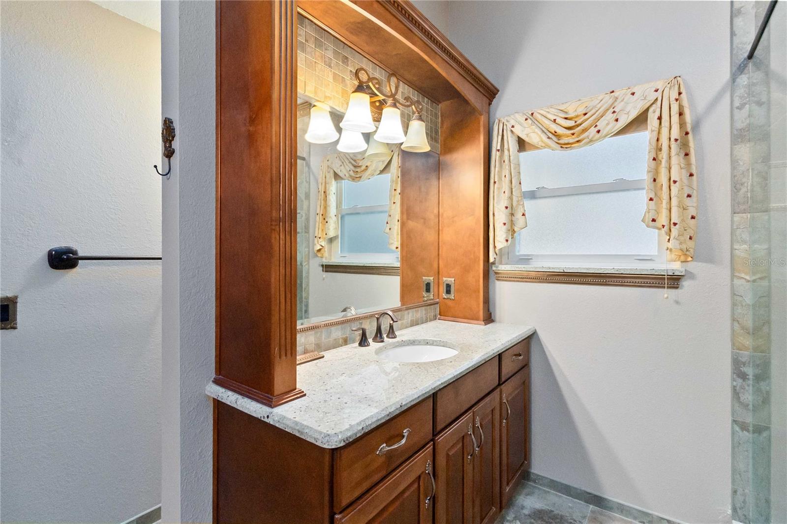 Image 28 of 50 For 209 Brynwood Lane