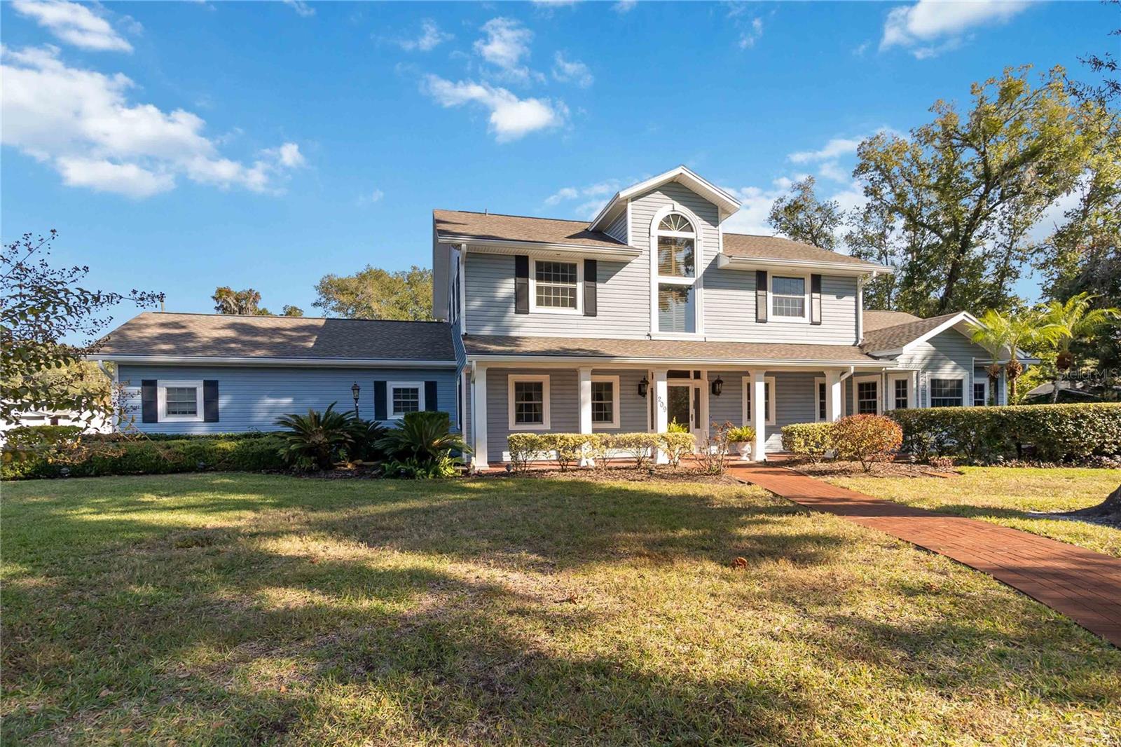 Image 3 of 50 For 209 Brynwood Lane