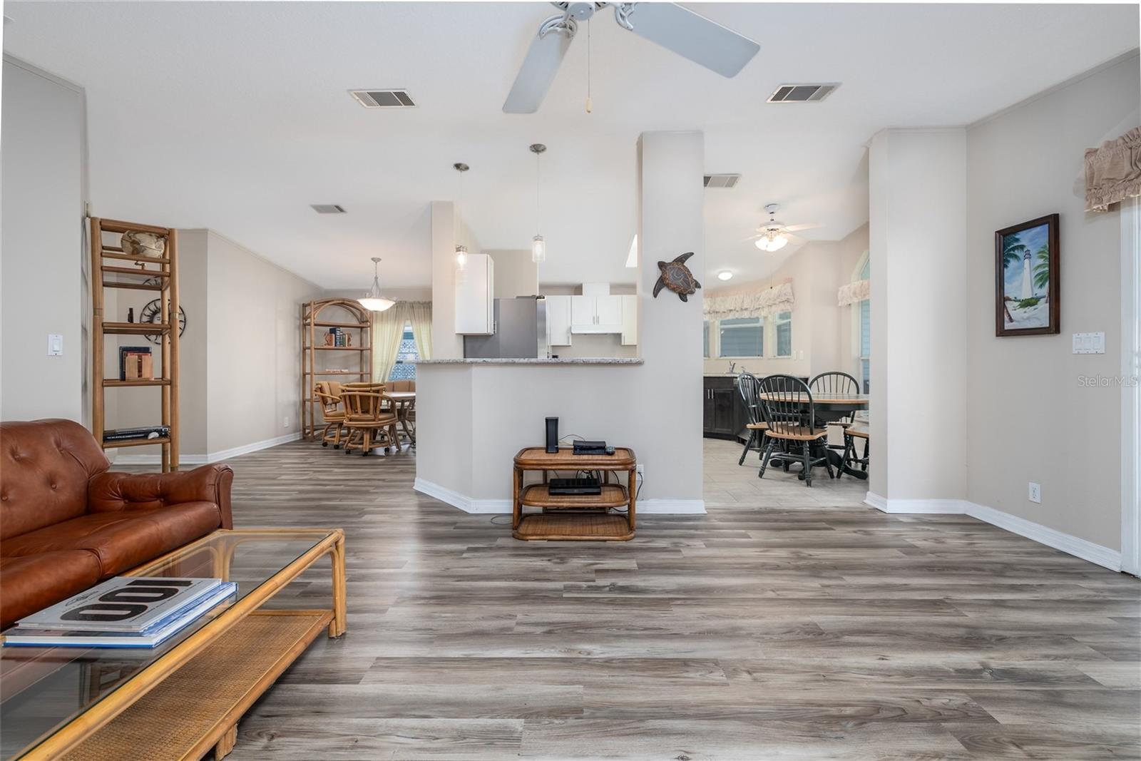 Image 12 of 50 For 819 Starboard Avenue