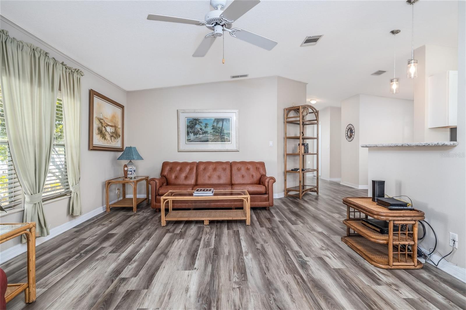 Image 13 of 50 For 819 Starboard Avenue