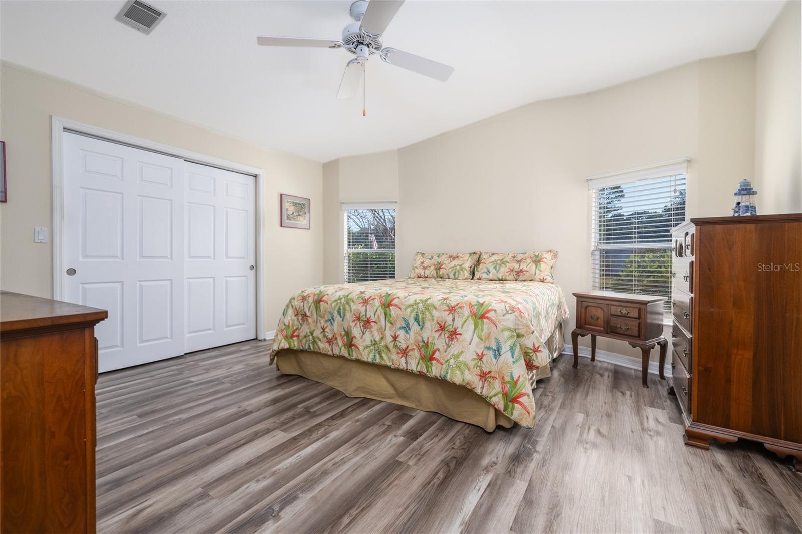 Image 20 of 50 For 819 Starboard Avenue