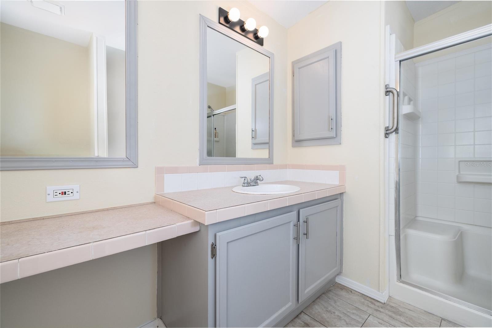 Image 22 of 50 For 819 Starboard Avenue