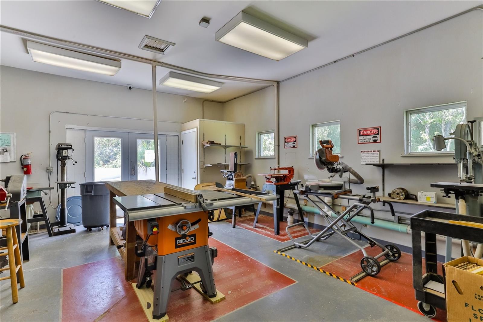 Image 37 of 50 For 819 Starboard Avenue